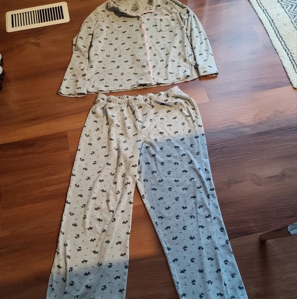 2 peice pajama set size large